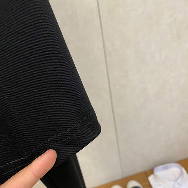 フェンディ 半袖Tシャツ コピー ロゴ刺繍 feo10091